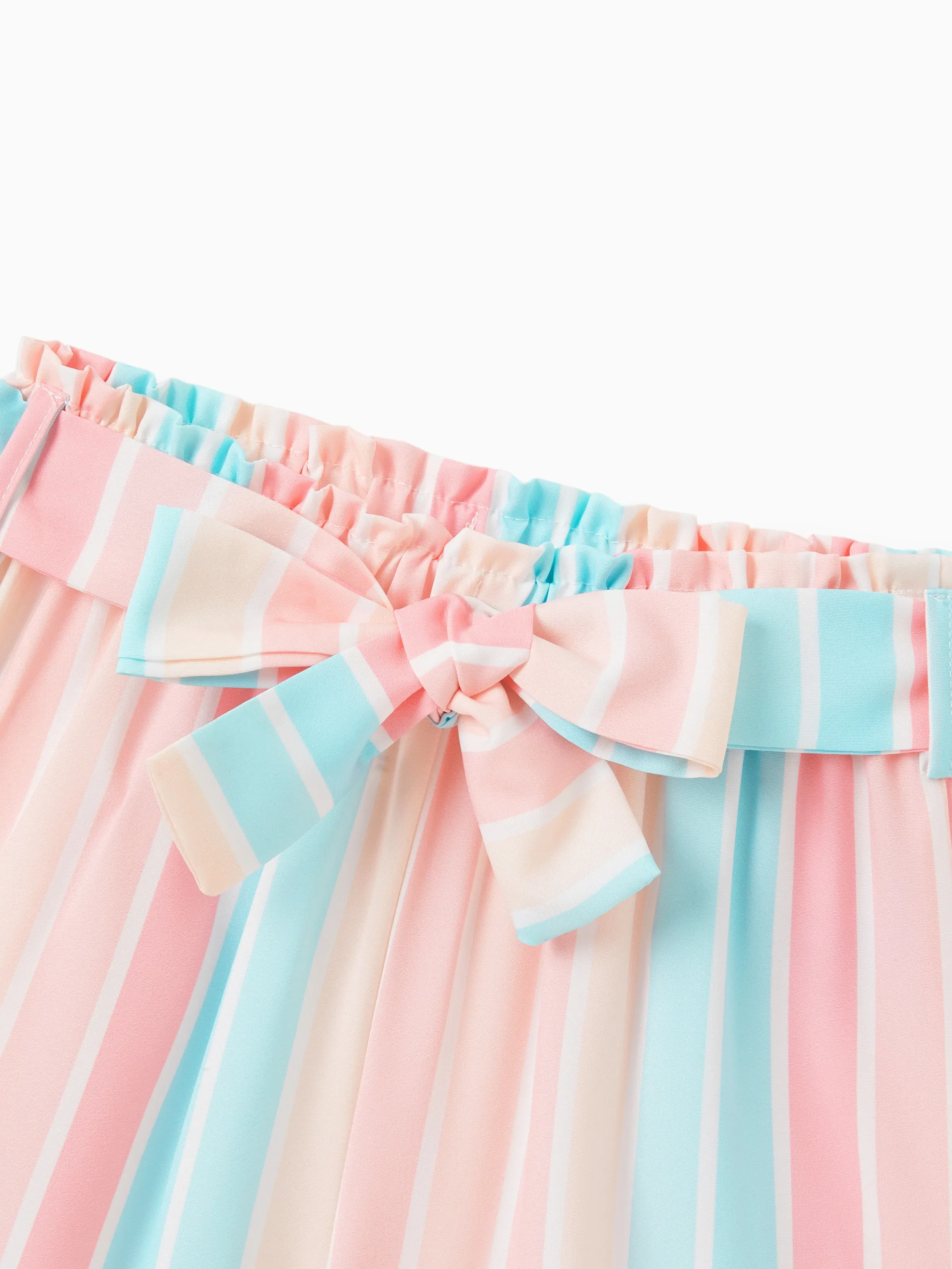 12153-2pcs-toddler-girl-sweet-flutter-sleeve-tee-and-stripe-belted-shorts-set-pink-2.webp 2pcs Toddler Girl Sweet Flutter-sleeve Tee and Stripe Belted Shorts Set Pink