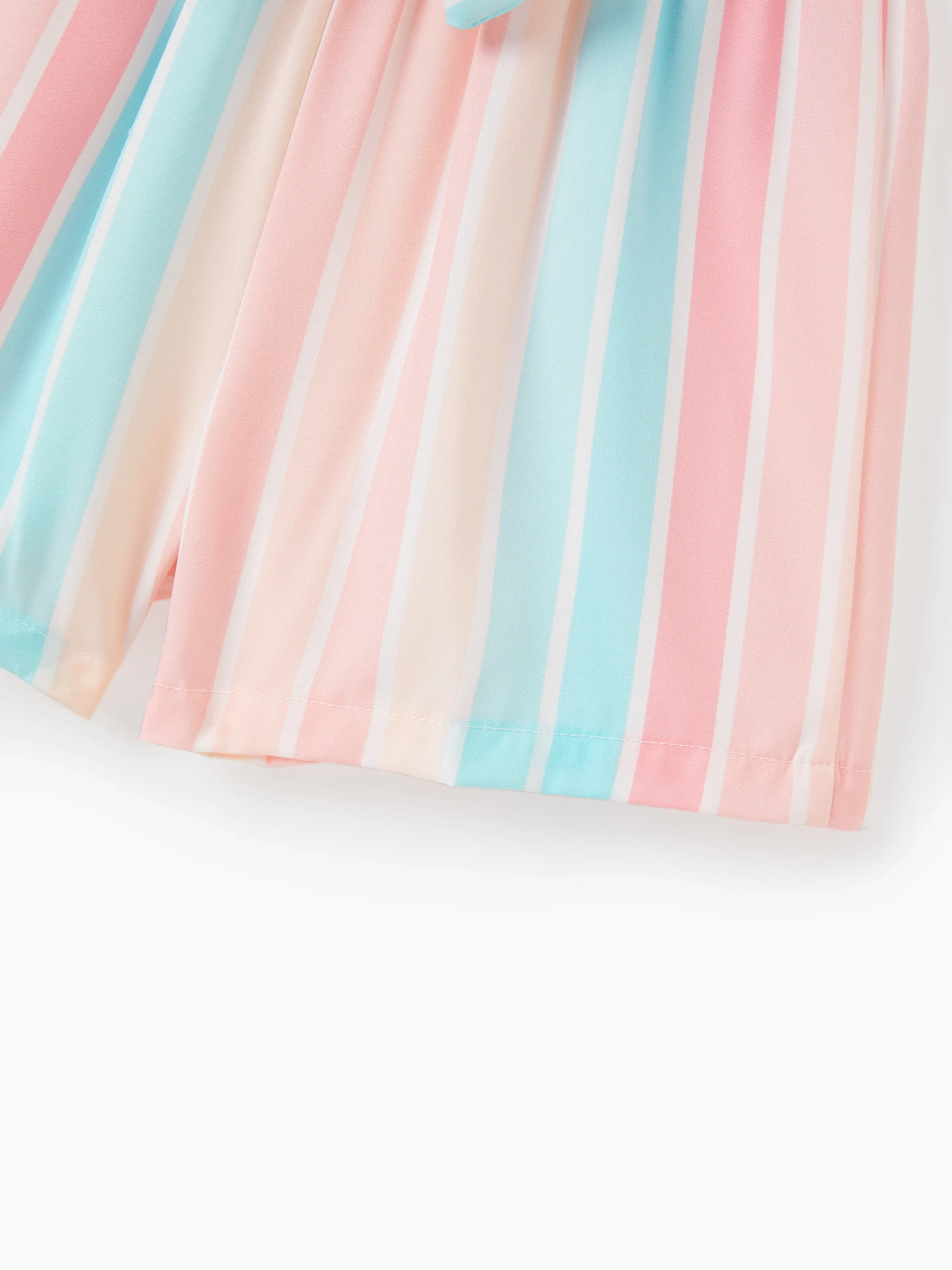 12153-2pcs-toddler-girl-sweet-flutter-sleeve-tee-and-stripe-belted-shorts-set-pink-6.webp 2pcs Toddler Girl Sweet Flutter-sleeve Tee and Stripe Belted Shorts Set Pink