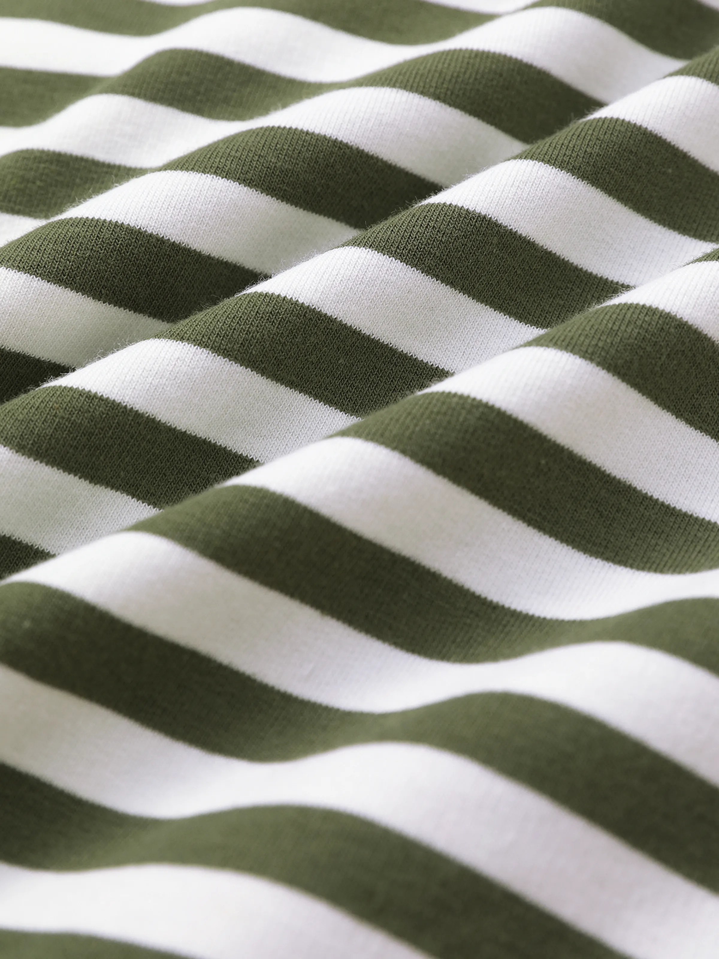 2pcs Todder Boy Cotton Stripe Set with Patch Pocket Army green