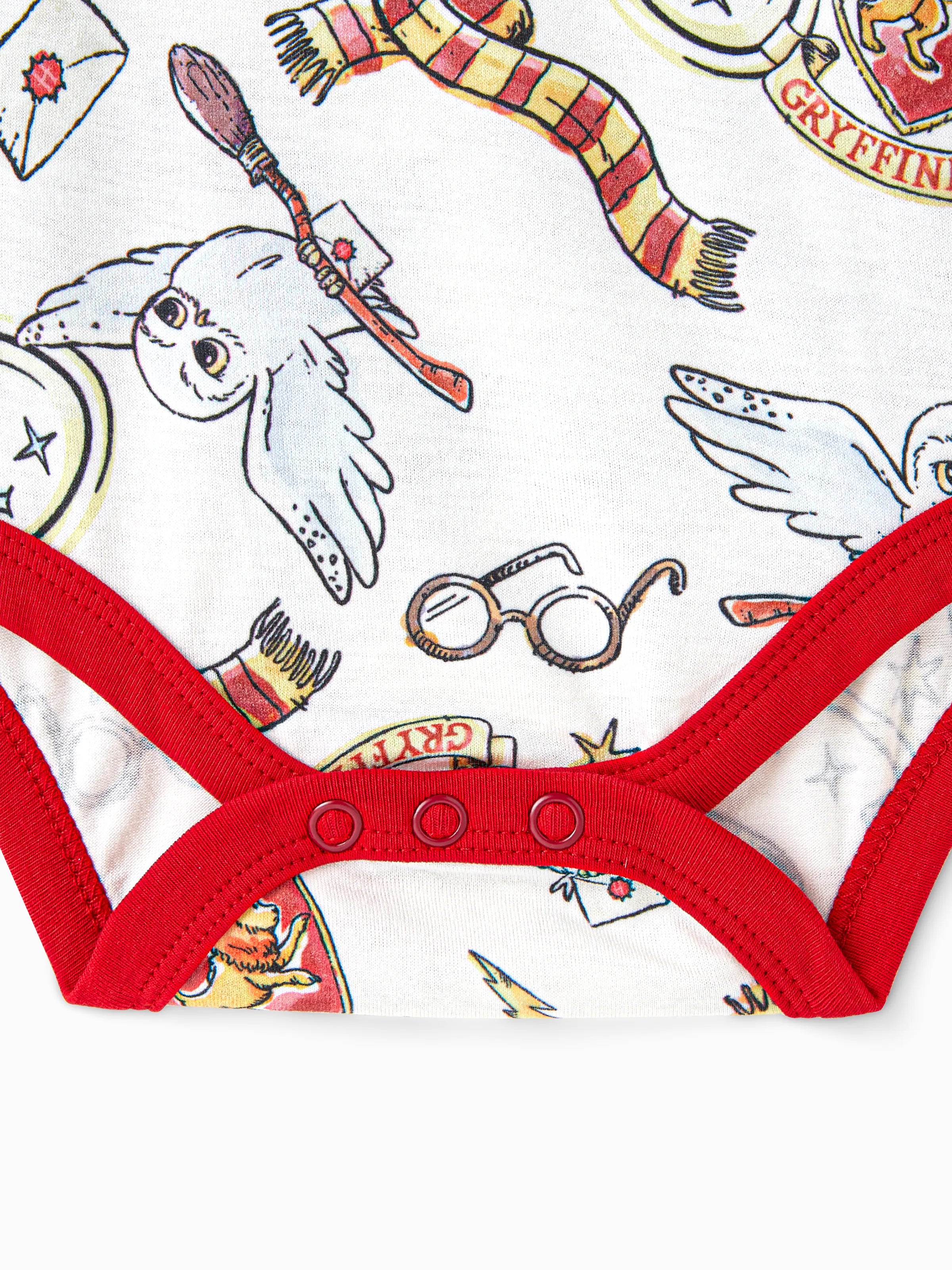 Harry Potter Baby Boy/Girl Short-sleeve Graphic Print Naia™ Romper White