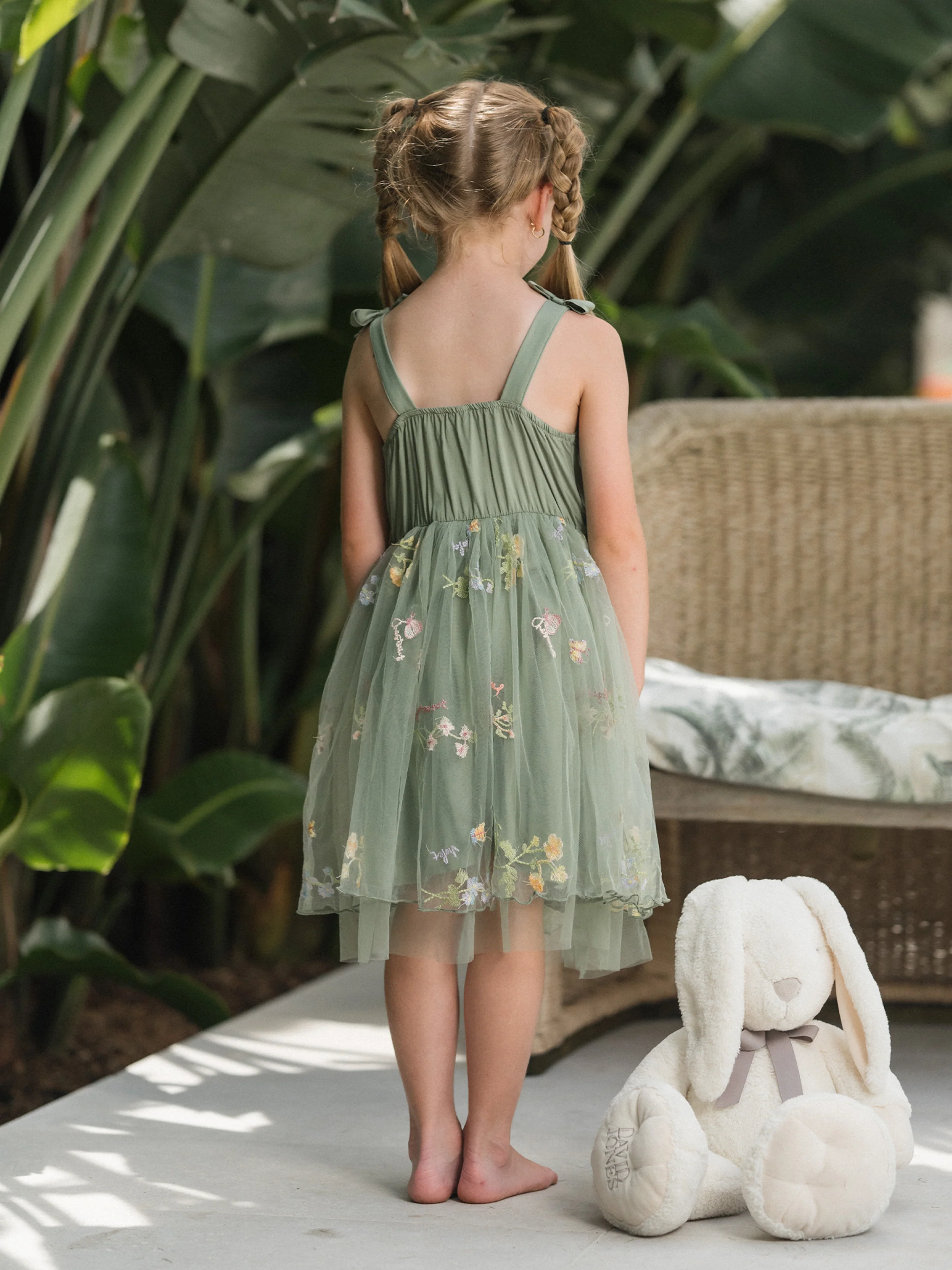 29208-toddler-kid-girl-flower-embroidered-v-neck-strappy-mesh-dress-green-4.webp Toddler/Kid Girl Flower Embroidered V-neck Strappy Mesh Dress Green