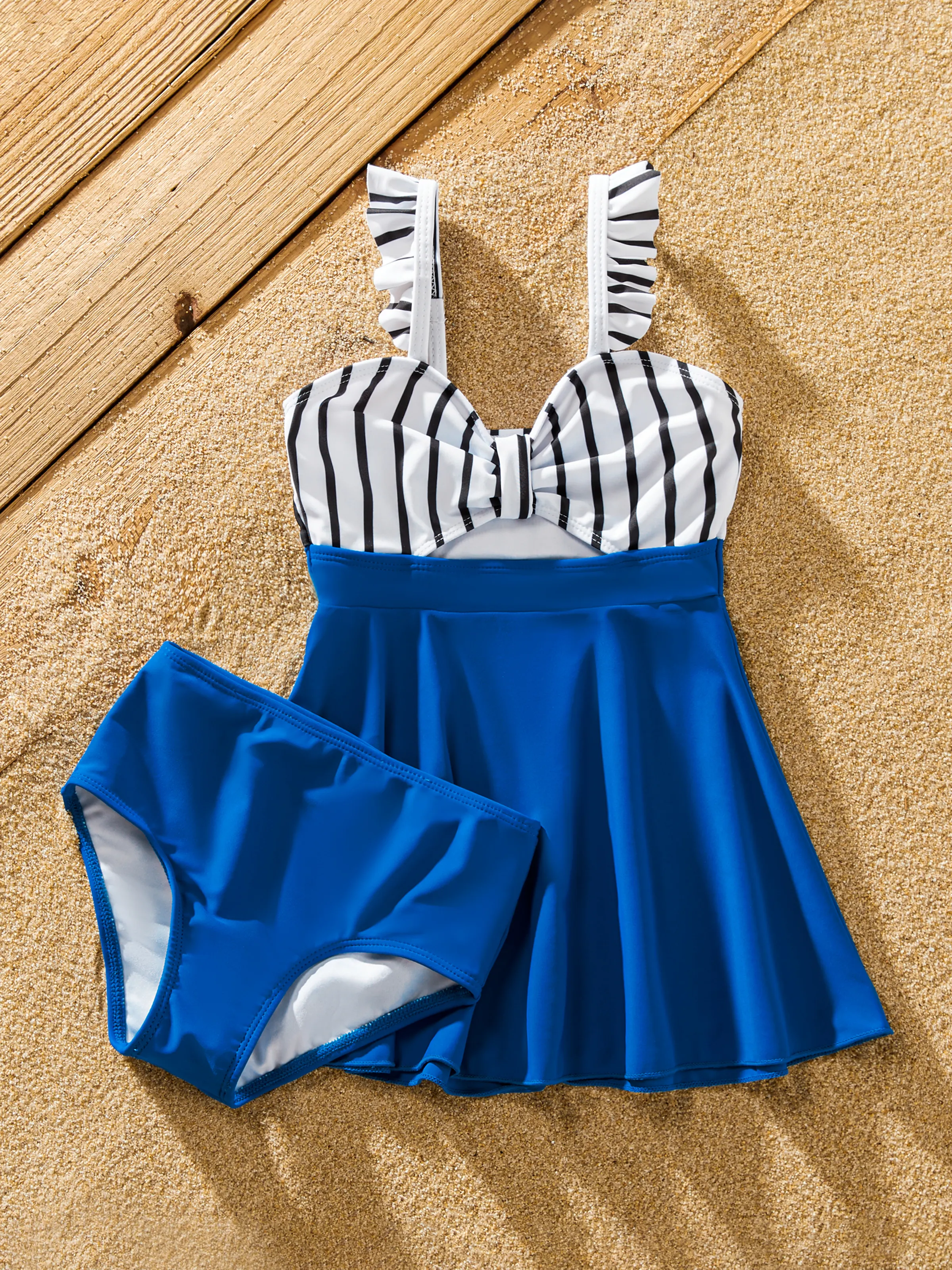 29659-toddler-girl-swimsuit-colorblock-drawstring-striped-blue-spliced-tankini-with-cross-front-tie-back-and-thin-straps-color-block-1.webp Toddler Girl Swimsuit Colorblock Drawstring Striped Blue Spliced Tankini with Cross-Front, Tie-Back, and Thin Straps Color block