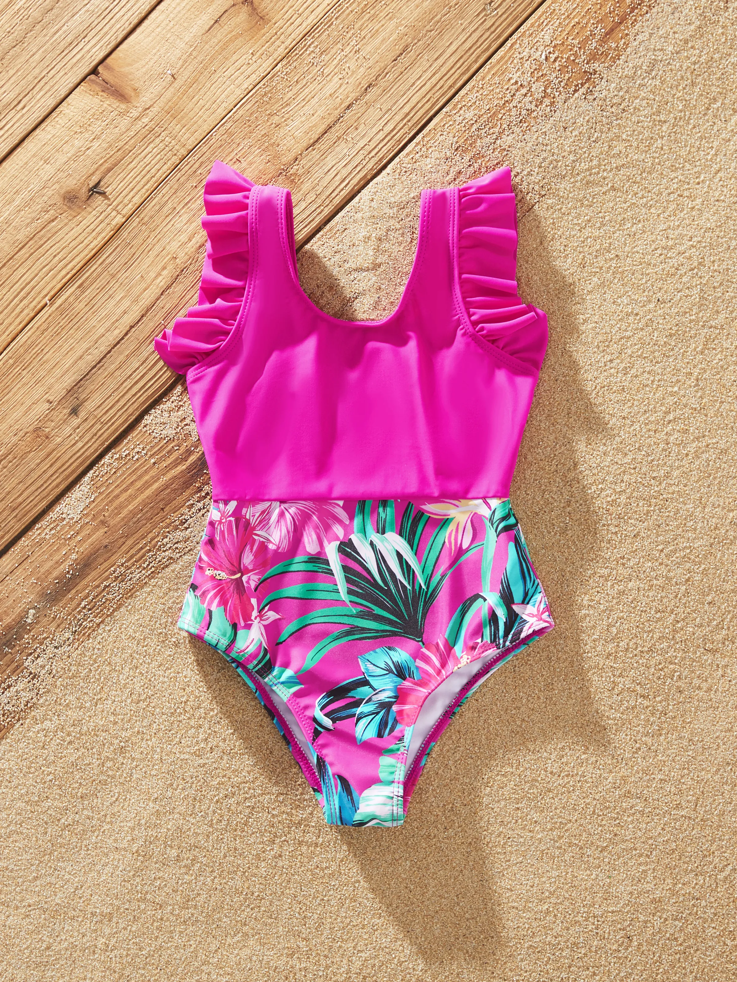 29731-toddler-girl-swimsuits-tropical-pink-leaf-print-halter-one-piece-swimwear-set-pink-1.webp Toddler Girl Swimsuits Tropical Pink Leaf Print Halter One-Piece Swimwear Set Pink